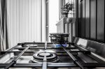 https://ru.freepik.com/free-photo/small-metal-pan-on-the-stove-in-the-kitchen_13499713.htm#fromView=search&page=1&position=1&uuid=d3e51332-e4a3-4eb9-92bf-2ec0e4556da7